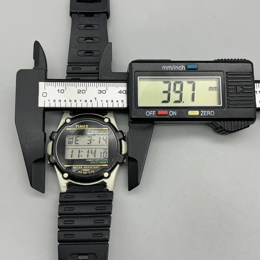 Vintage Timex Atlantis 100 Mens Watch 40mm Digital 100M Indiglo New Battery